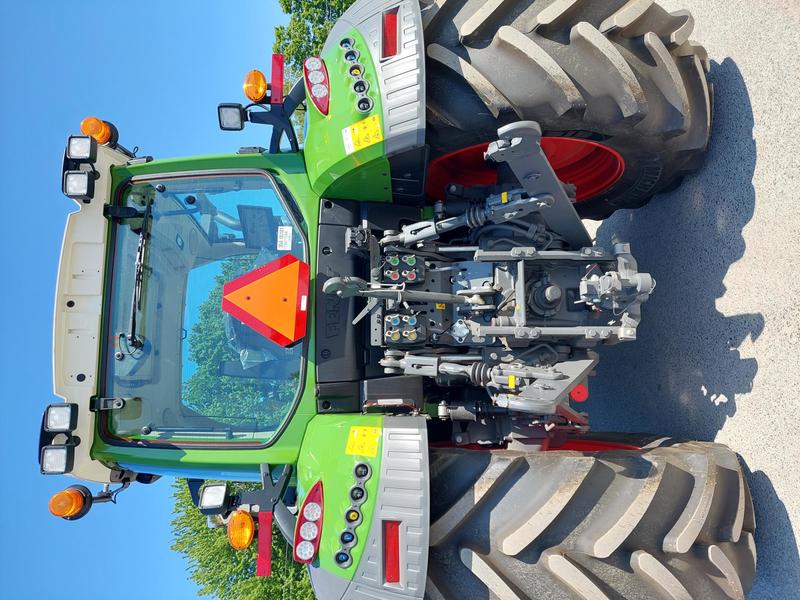 Tractors  Fendt 314 Vario Gen4 Tractor with Loader Photo